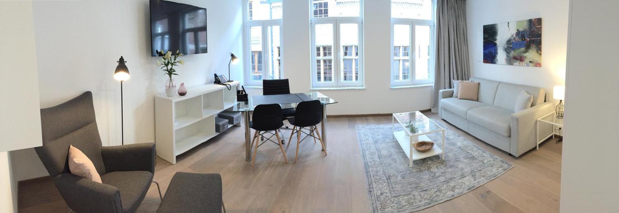 ホテル アントワープ ビジネス スイーツ アントウェルペン 部屋 写真